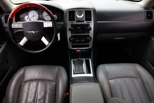 2005 Chrysler 300 4dr Sedan 300C *Ltd Avail* - 22940198 - 22