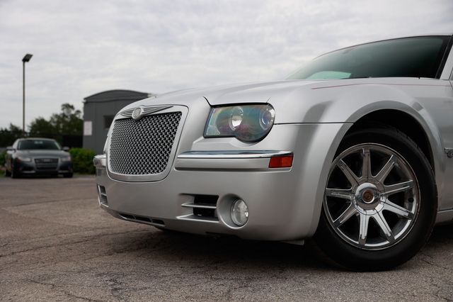 2005 Chrysler 300 4dr Sedan 300C *Ltd Avail* - 22940198 - 25