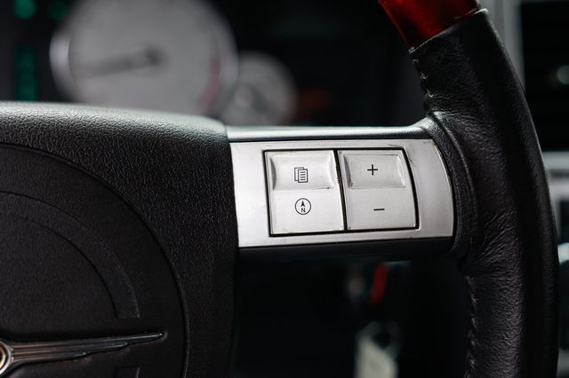 2005 Chrysler 300 4dr Sedan 300C *Ltd Avail* - 22940198 - 27