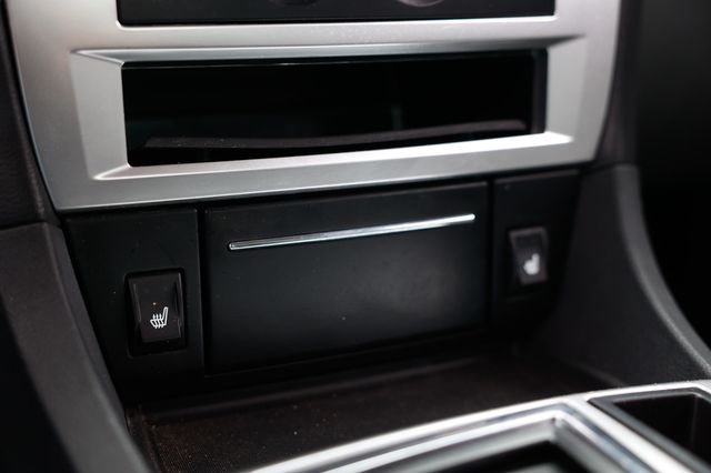 2005 Chrysler 300 4dr Sedan 300C *Ltd Avail* - 22940198 - 31