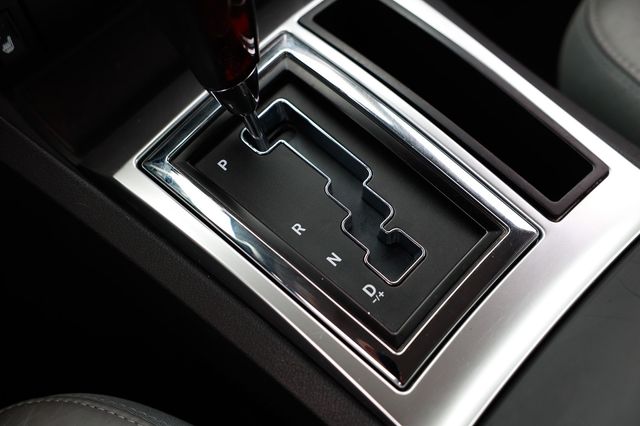 2005 Chrysler 300 4dr Sedan 300C *Ltd Avail* - 22940198 - 37