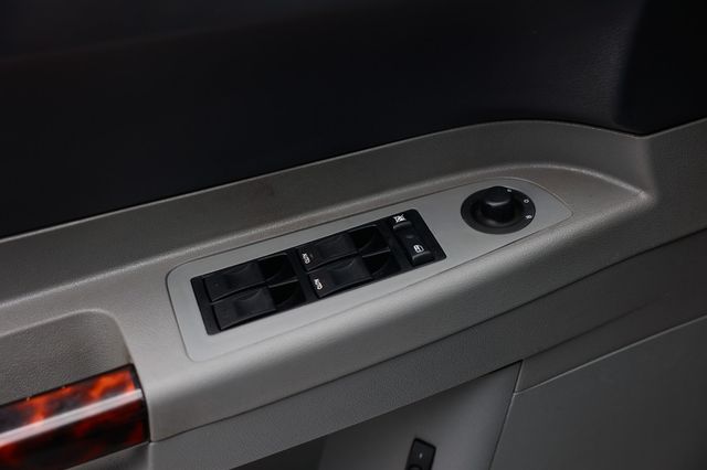 2005 Chrysler 300 4dr Sedan 300C *Ltd Avail* - 22940198 - 43