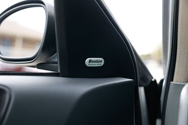 2005 Chrysler 300 4dr Sedan 300C *Ltd Avail* - 22940198 - 44