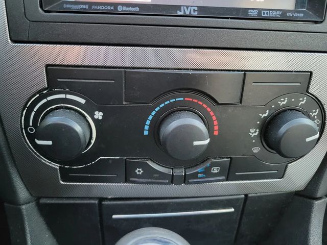 2005 Chrysler 300 Touring Sedan 4D - 22932423 - 29