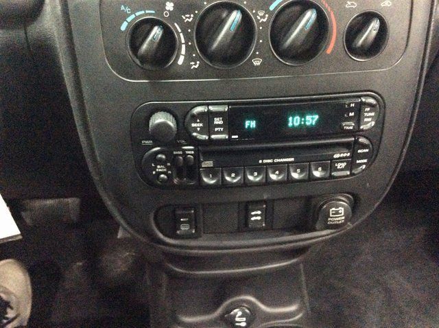 2005 Chrysler PT Cruiser 2dr Convertible Touring - 23034287 - 17