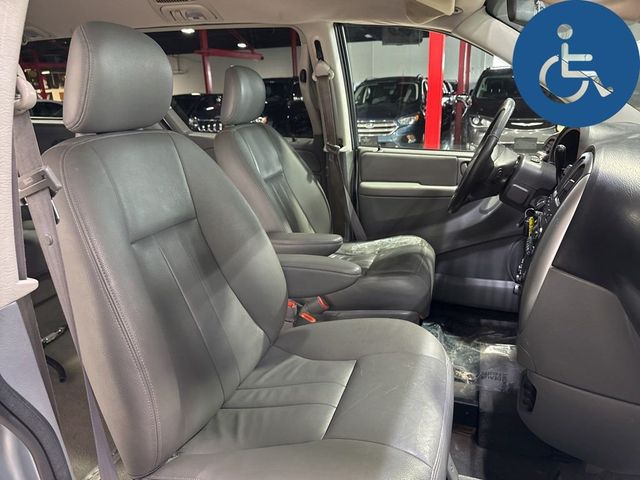 2005 Chrysler Town & Country 4dr LWB Touring FWD - 23022286 - 41