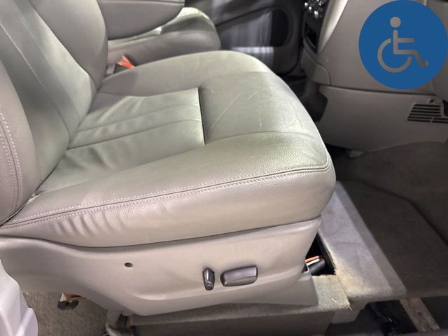 2005 Chrysler Town & Country 4dr LWB Touring FWD - 23022286 - 42