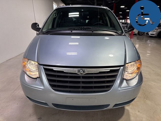 2005 Chrysler Town & Country 4dr LWB Touring FWD - 23022286 - 8