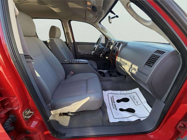 2005 Dodge Dakota SLT 4dr Quad Cab 4WD SB - 22995689 - 22
