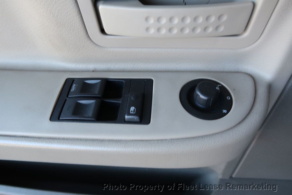 2005 Dodge Dakota Club Cab Dakota 4WD Club Cab LST  - 22945361 - 38