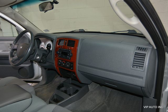 2005 Dodge Dakota Quad Cab SLT Pickup 4D 5 1/2 ft - 23002168 - 11