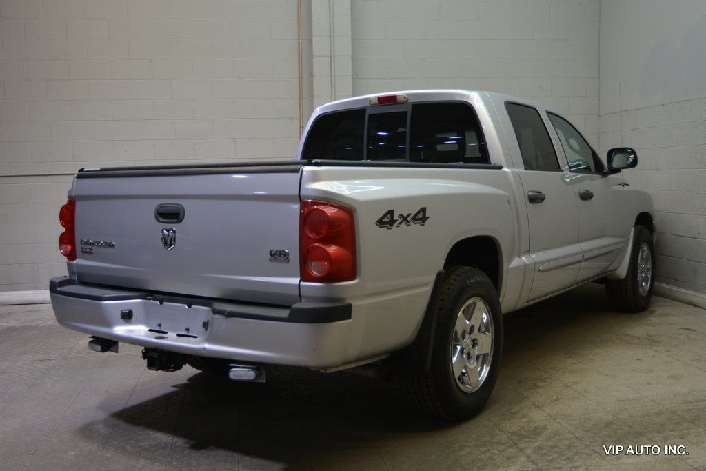 2005 Dodge Dakota Quad Cab SLT Pickup 4D 5 1/2 ft - 23002168 - 3