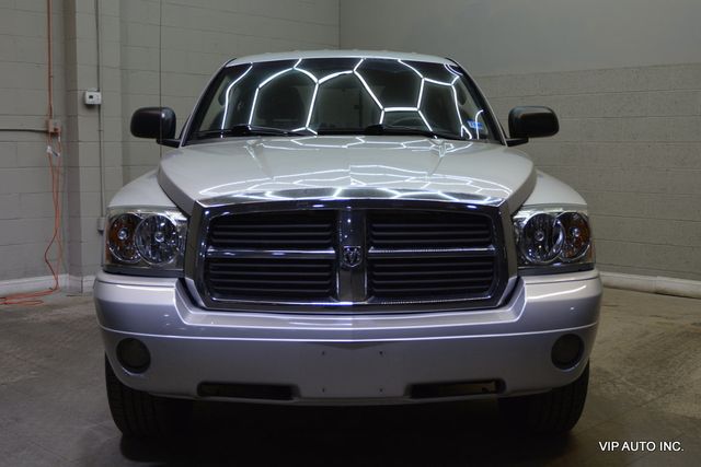 2005 Dodge Dakota Quad Cab SLT Pickup 4D 5 1/2 ft - 23002168 - 4
