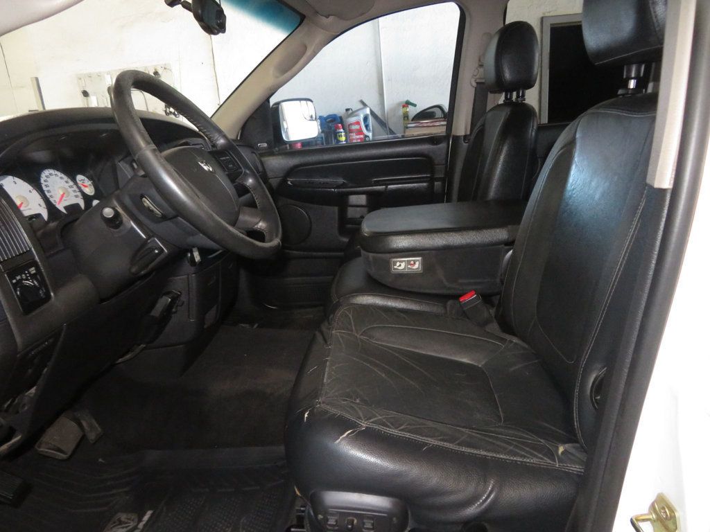 2005 Dodge Ram 3500 SLT photo 15