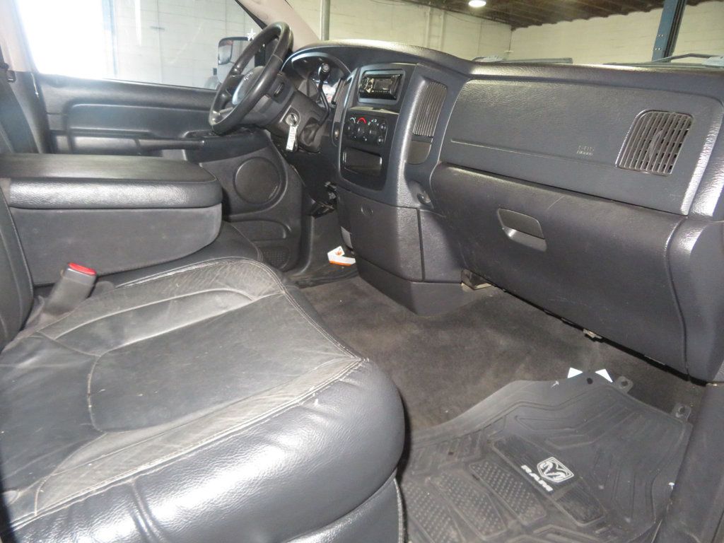 2005 Dodge Ram 3500 SLT photo 23