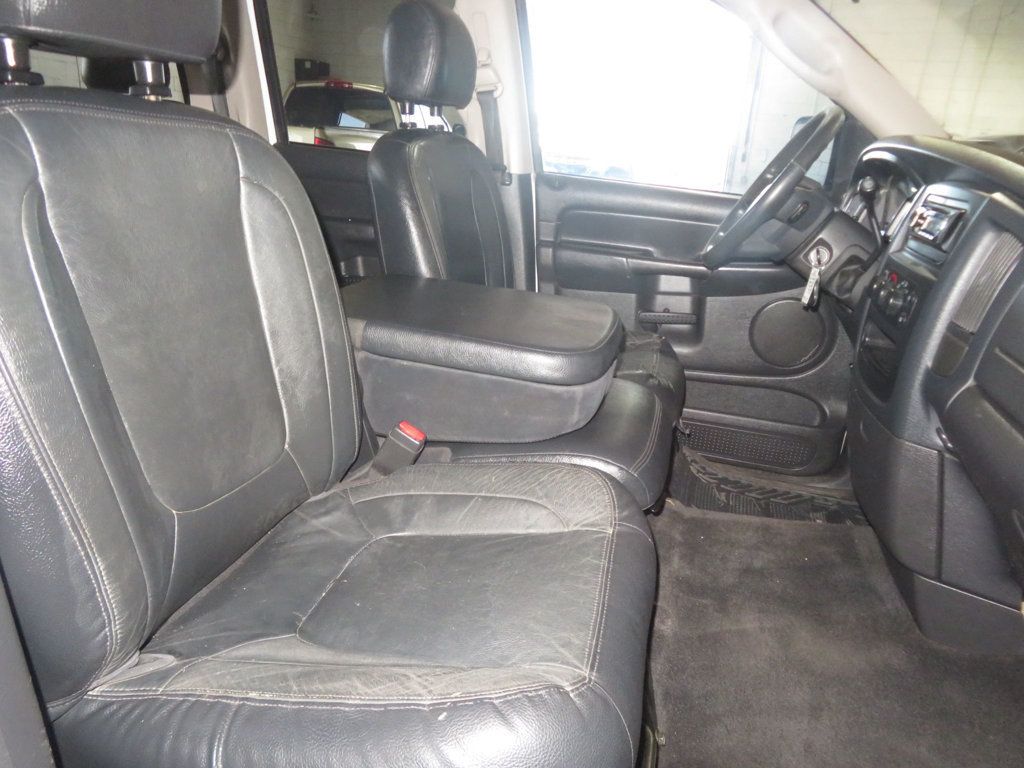2005 Dodge Ram 3500 SLT photo 25