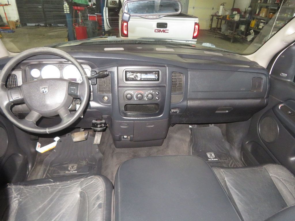 2005 Dodge Ram 3500 SLT photo 29