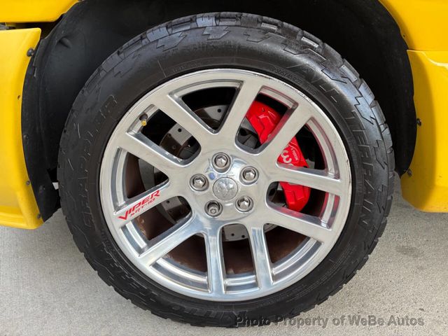 2005 Dodge Ram SRT-10 4dr Quad Cab 140.5" WB - 22979529 - 20
