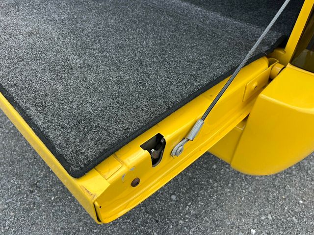 2005 Dodge Ram SRT-10 Yellow Fever Edition 139 of 500 - 23035680 - 36