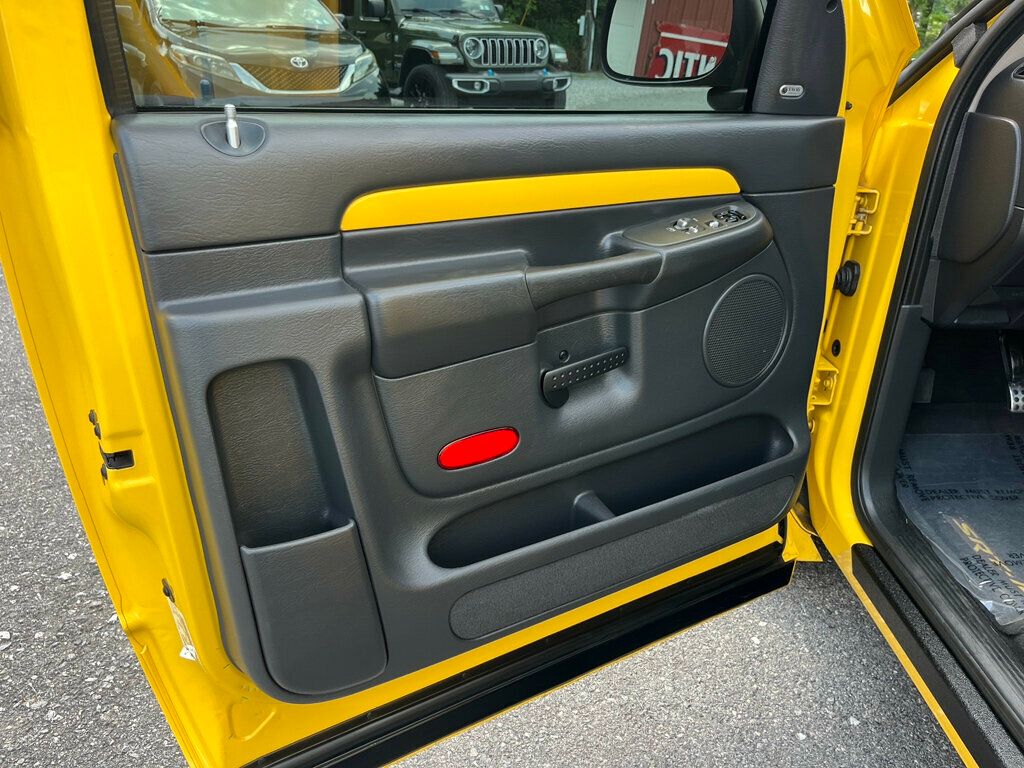 2005 Dodge Ram SRT-10 Yellow Fever Edition 139 of 500 - 23035680 - 38