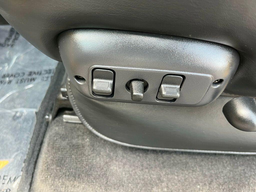 2005 Dodge Ram SRT-10 Yellow Fever Edition 139 of 500 - 23035680 - 42