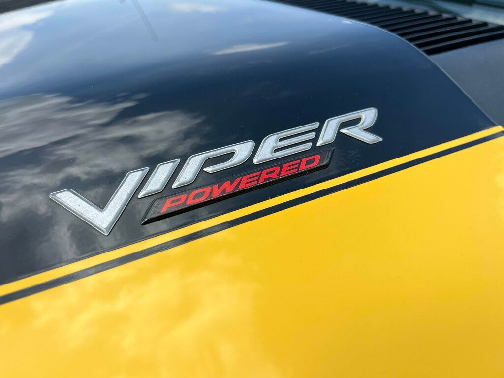 2005 Dodge Ram SRT-10 Yellow Fever Edition 139 of 500 - 23035680 - 4