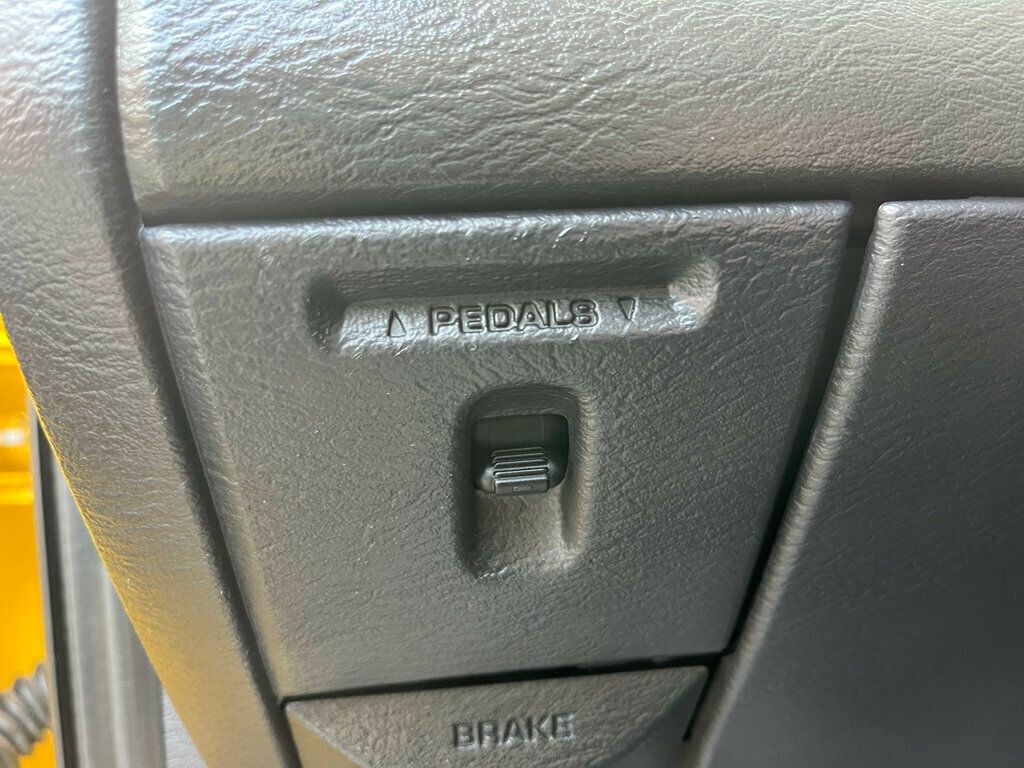 2005 Dodge Ram SRT-10 Yellow Fever Edition 139 of 500 - 23035680 - 49