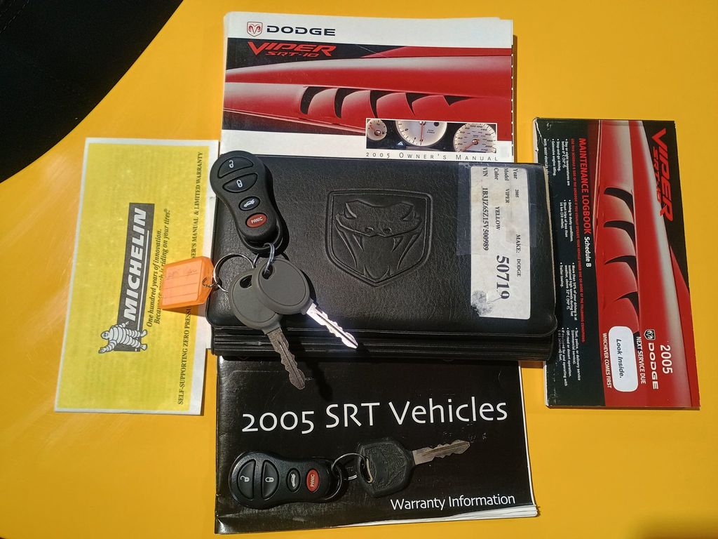 2005 Dodge Viper 2dr Convertible SRT10 Clean Carfax - 22982613 - 69