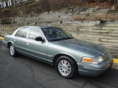2005 Ford Crown Victoria