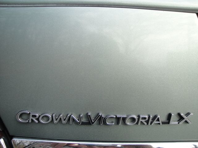 2005 Ford Crown Victoria LX-EDITION, LOADED, LOW-MILES. EXTRA-CLEAN - 22961981 - 15