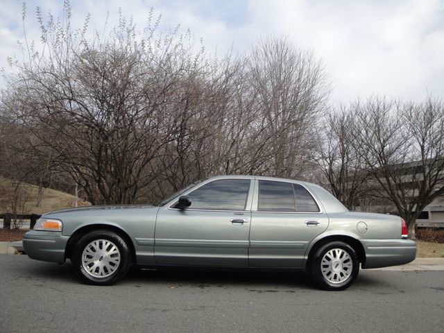 2005 Ford Crown Victoria LX-EDITION, LOADED, LOW-MILES. EXTRA-CLEAN - 22961981 - 17