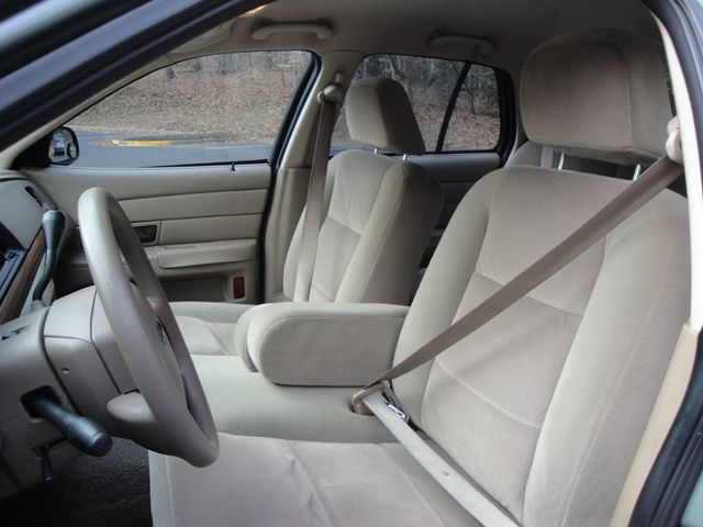 2005 Ford Crown Victoria LX-EDITION, LOADED, LOW-MILES. EXTRA-CLEAN - 22961981 - 23