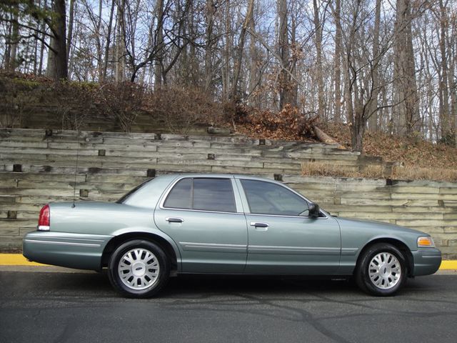 2005 Ford Crown Victoria LX-EDITION, LOADED, LOW-MILES. EXTRA-CLEAN - 22961981 - 2