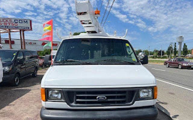 2005 Ford E350 SD 34 FOOT BUCKET BOOM VAN SEVERAL IN STOCK TO CHOOSE FROM - 22363753 - 10