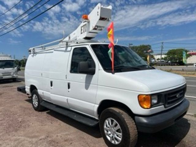2005 Ford E350 SD 34 FOOT BUCKET BOOM VAN SEVERAL IN STOCK TO CHOOSE FROM - 22363753 - 1