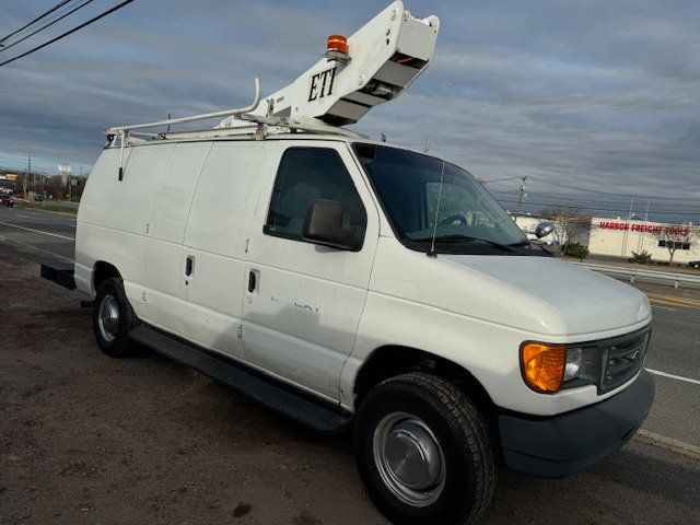 2005 Ford E350 SD 34 FOOT BUCKET BOOM VAN SEVERAL IN STOCK TO CHOOSE FROM - 22363753 - 4