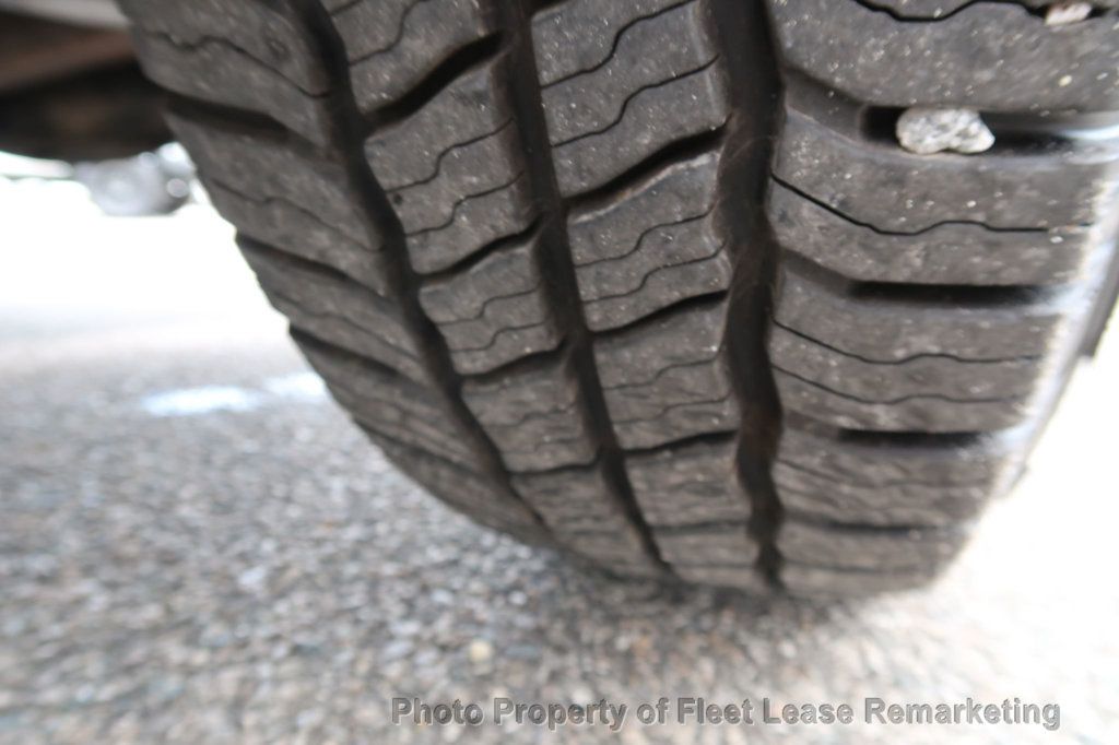 2005 Ford Econoline Cargo Van E250 Cargo Vans Handicap Lift  - 22887105 - 39