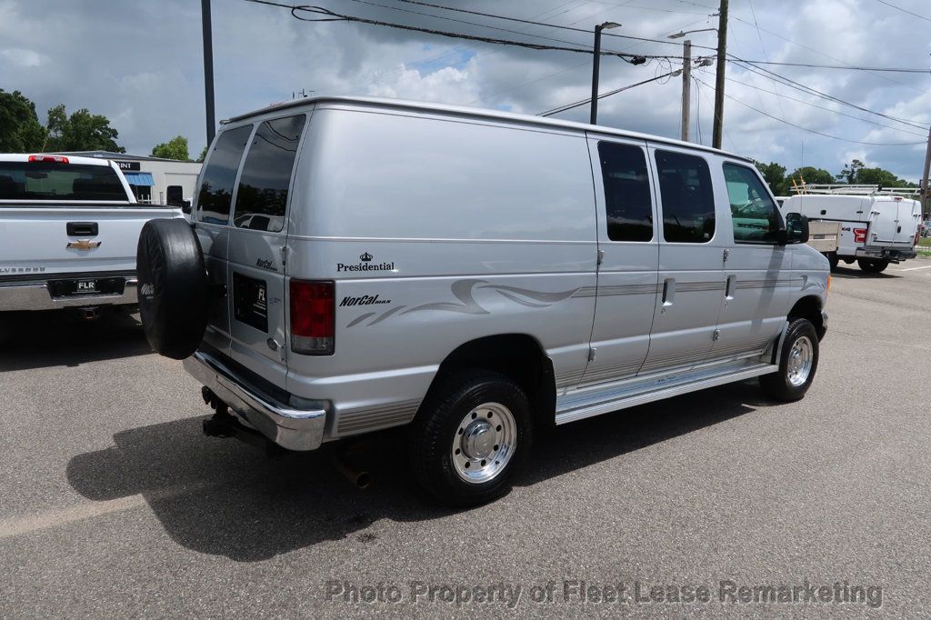 2005 Ford Econoline Cargo Van E250 Cargo Vans Handicap Lift  - 22887105 - 4