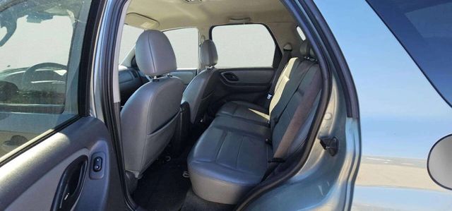 2005 Ford Escape 4dr 103" WB 2.3L Hybrid 4WD - 22996747 - 6