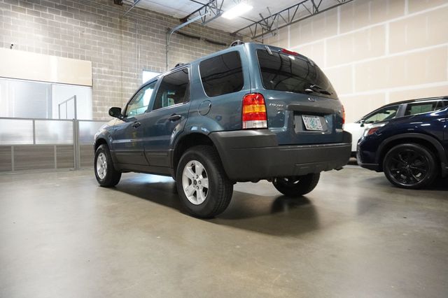 2005 Ford Escape 4dr 103" WB 3.0L XLT 4WD - 23041132 - 2
