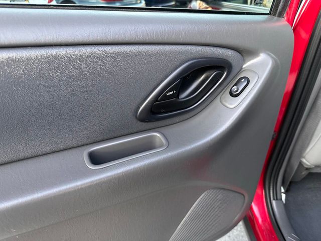 2005 Ford Escape HEV Hybrid 4dr SUV - 22998845 - 15