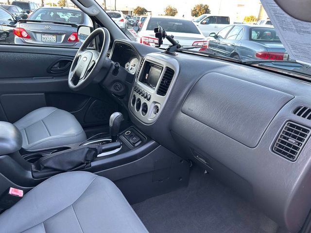 2005 Ford Escape HEV Hybrid 4dr SUV - 22998845 - 18