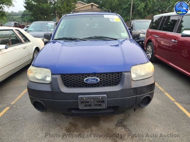 2005 Ford Escape XLS - 23055447 - 1