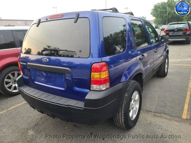 2005 Ford Escape XLS - 23055447 - 3
