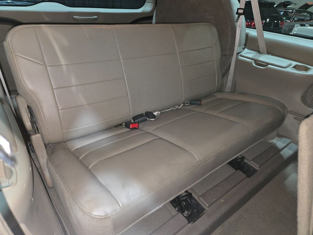 2005 Ford Excursion 137" WB 6.0L Limited 4WD - 22991761 - 11
