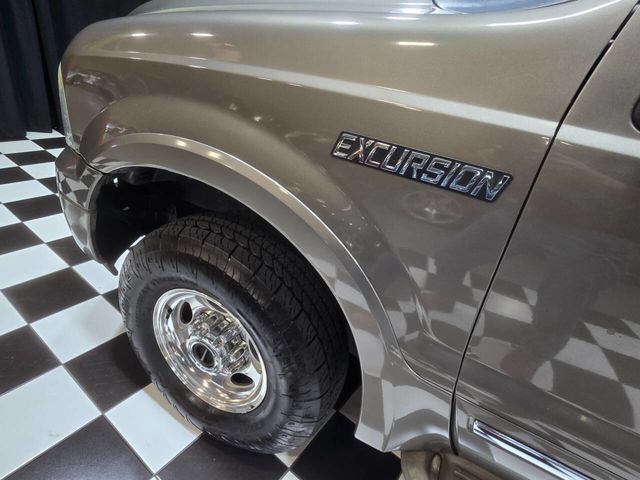 2005 Ford Excursion 137" WB 6.0L Limited 4WD - 22991761 - 22