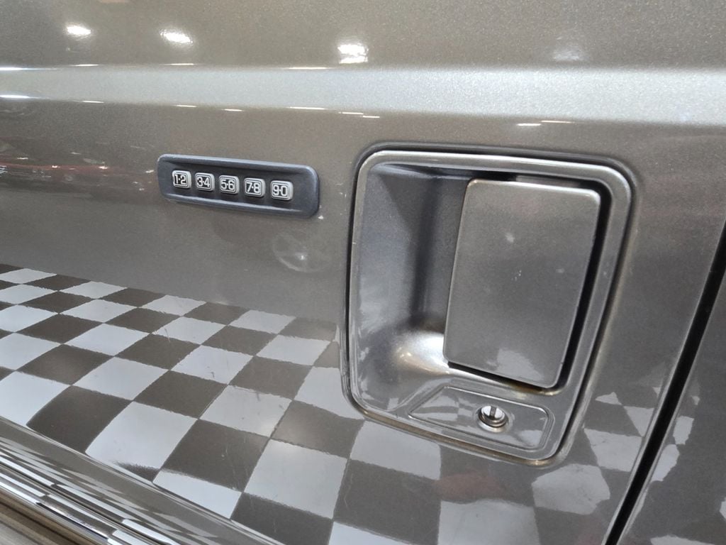 2005 Ford Excursion 137" WB 6.0L Limited 4WD - 22991761 - 27