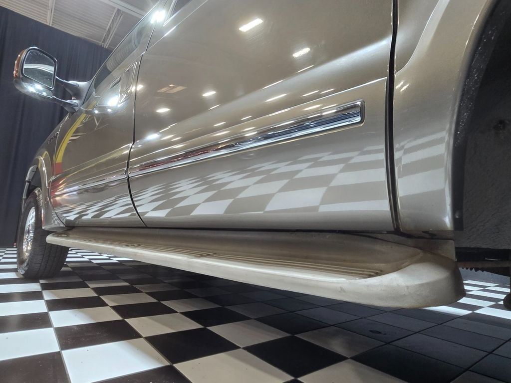 2005 Ford Excursion 137" WB 6.0L Limited 4WD - 22991761 - 28