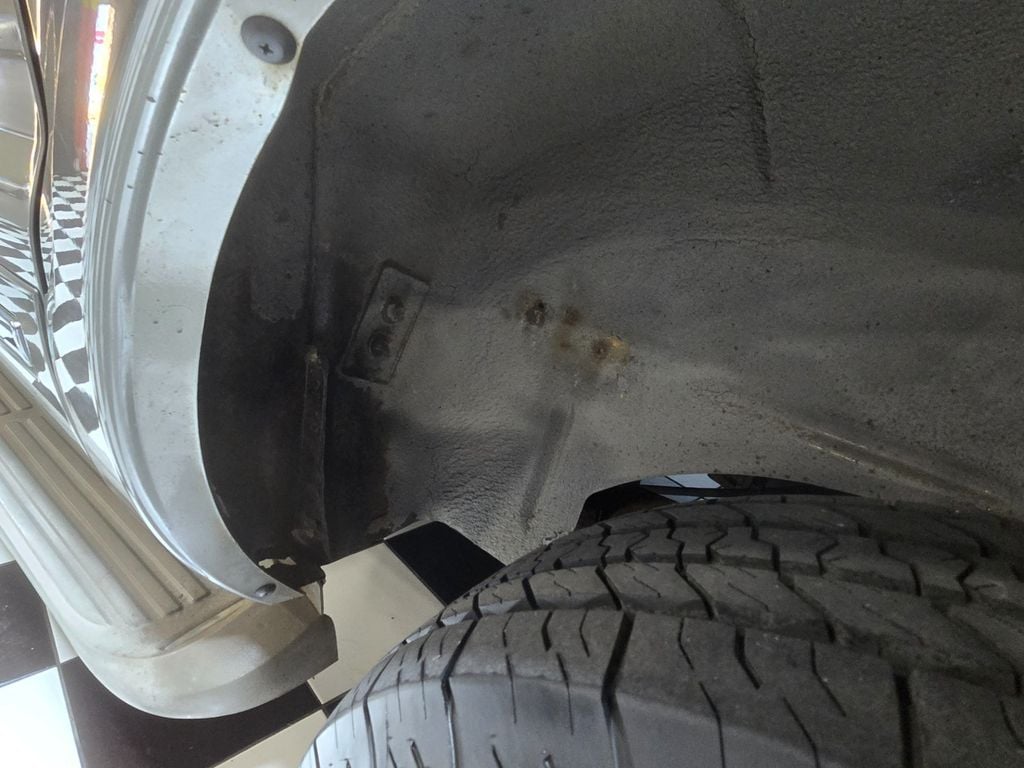 2005 Ford Excursion 137" WB 6.0L Limited 4WD - 22991761 - 29