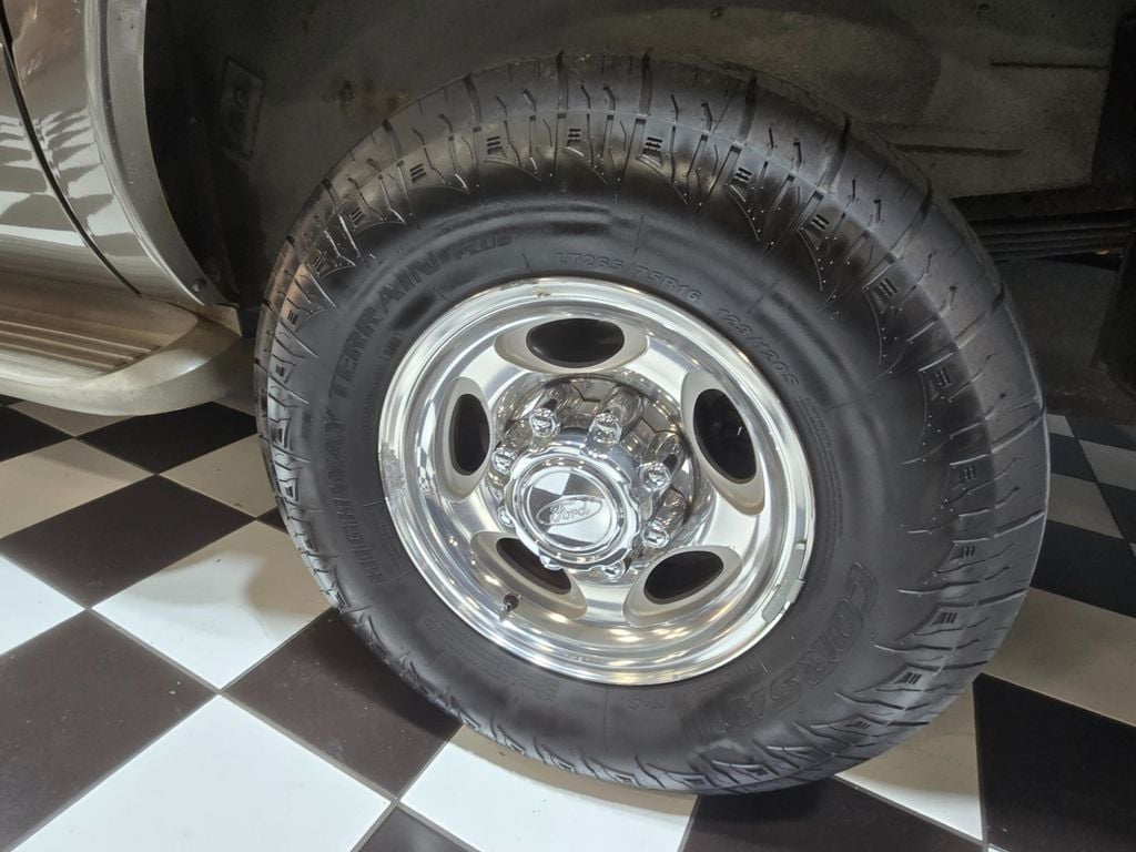 2005 Ford Excursion 137" WB 6.0L Limited 4WD - 22991761 - 34